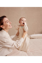 
                        
                          將圖片載入圖庫檢視器 Love To Dream Swaddle Up Original Cotton Tan Houndstooth
                        
                      