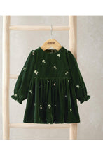 
                        
                          將圖片載入圖庫檢視器 Mamas &amp; Papas Green Velvet Dress
                        
                      