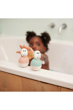 
                        
                          將圖片載入圖庫檢視器 Matchstick Monkey Bathtime Wobblers - Mint Green &amp; Dusty Pink Online Exclusive
                        
                      