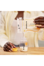
                        
                          Load image into Gallery viewer, Medela Easy Pour Breastmilk Storage Bag (50pcs)
                        
                      