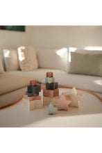 
                        
                          將圖片載入圖庫檢視器 Mushie Nesting Stars Toy 4
                        
                      