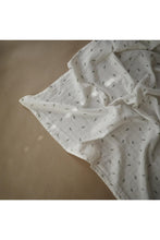 
                        
                          Load image into Gallery viewer, Mushie Organic Cotton Muslin Swaddle Blanket Leaves 2
                        
                      