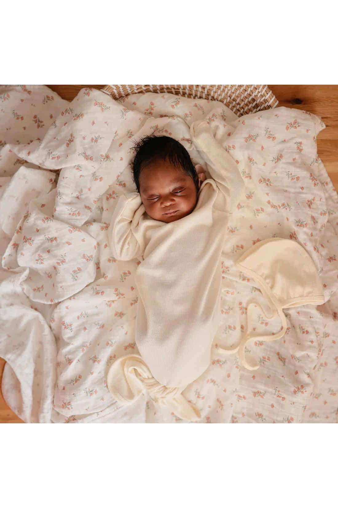 Mushie Organic Cotton Muslin Swaddle Blanket