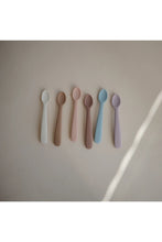 
                        
                          Load image into Gallery viewer, Mushie Silicone Feeding Spoons 2-Pack 1
                        
                      