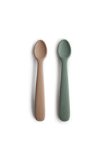 
                        
                          Load image into Gallery viewer, Mushie Silicone Feeding Spoons 2-Pack Dried Thyme Natural 1
                        
                      