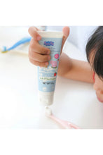 
                        
                          將圖片載入圖庫檢視器 Parents League Peppa Pig Toddlers Toothpaste Fluoride-Free 60g - Strawberry 3
                        
                      