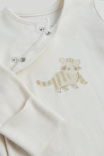 
                        
                          Load image into Gallery viewer, Mothercare My First Elephant and Tiger 8-Piece Outfit Gift Set
                        
                      