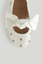 
                        
                          Load image into Gallery viewer, Mothercare White Ballerina Shoes
                        
                      
