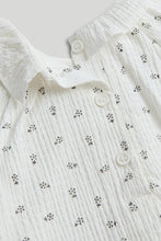 
                        
                          Load image into Gallery viewer, Mothercare 5-Piece Outfit Set
                        
                      