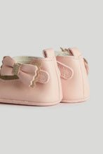 
                        
                          Load image into Gallery viewer, Mothercare Pink Leather Pram Shoes
                        
                      