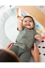 
                        
                          將圖片載入圖庫檢視器 Skip Hop Discoverosity Montessori-Inspired Activity Gym 9
                        
                      