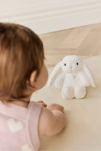 
                        
                          Load image into Gallery viewer, Snuggle Bunnies Little Penelope - Marshmallow 15cm
                        
                      