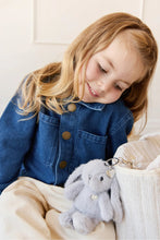 
                        
                          將圖片載入圖庫檢視器 Snuggle Bunnies Penelope Keyring - Silver
                        
                      