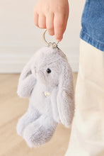 
                        
                          將圖片載入圖庫檢視器 Snuggle Bunnies Penelope Keyring - Silver
                        
                      