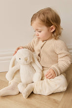 
                        
                          Load image into Gallery viewer, Snuggle Bunnies Penelope - Marshmallow 30cm
                        
                      