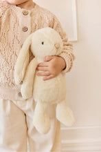 
                        
                          將圖片載入圖庫檢視器 Snuggle Bunnies Penelope - Sunshine 30cm
                        
                      