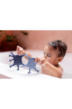 
                        
                          Load image into Gallery viewer, Trixie Animal Suction Game - 3pcs - Mrs Elephant&#39;s Family Blue
                        
                      