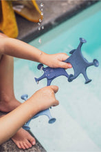 
                        
                          Load image into Gallery viewer, Trixie Animal Suction Game - 3pcs - Mrs Elephant&#39;s Family Blue
                        
                      
