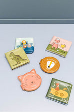 
                        
                          Load image into Gallery viewer, Trixie Bath Book - Mrs Cat Colourful Day
                        
                      