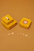 
                        
                          Load image into Gallery viewer, Trixie Snack Box Nesting - 3pcs - Mr Lion
                        
                      