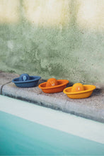 
                        
                          Load image into Gallery viewer, Trixie Stackable Boats - 3pcs
                        
                      