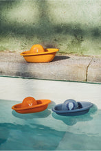 
                        
                          Load image into Gallery viewer, Trixie Stackable Boats - 3pcs
                        
                      