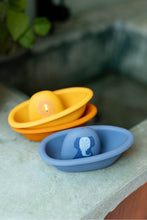 
                        
                          Load image into Gallery viewer, Trixie Stackable Boats - 3pcs
                        
                      