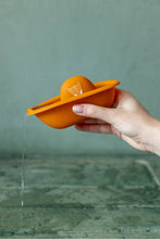 
                        
                          Load image into Gallery viewer, Trixie Stackable Boats - 3pcs
                        
                      