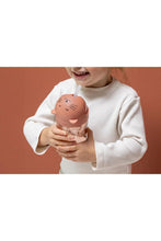 
                        
                          Load image into Gallery viewer, Trixie Straw Cup - Mrs Cat  two hands hold with straw
                        
                      