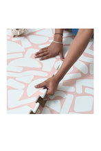 
                        
                          將圖片載入圖庫檢視器 Tutti Bambini Infinity Baby Playmat Oddity Blush
                        
                      