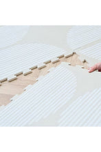 
                        
                          將圖片載入圖庫檢視器 Tutti Bambini Infinity Baby Playmat Orbital Oatmeal
                        
                      