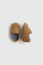 
                        
                          Load image into Gallery viewer, Mothercare Brown Loafer Pram Shoes
                        
                      