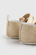 
                        
                          Load image into Gallery viewer, Mothercare Gold Bow Pram Shoes
                        
                      