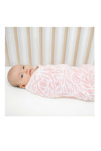 
                        
                          Load image into Gallery viewer, Aden + Anais Essentials Cotton Muslin Swaddles Tropicalia 4 Pack 3
                        
                      