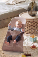 
                        
                          將圖片載入圖庫檢視器 BabyBjorn Bouncer Bliss Dusty Pink Mesh 3
                        
                      