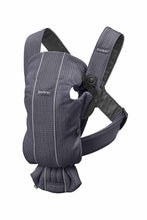 
                        
                          將圖片載入圖庫檢視器 Babybjorn Baby Carrier Mini Anthracite 3D Mesh 1
                        
                      