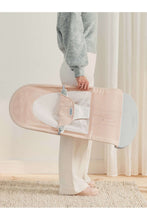 
                        
                          Load image into Gallery viewer, BabyBjorn Bouncer Balance Soft Pearly Pink White Mesh 12
                        
                      