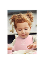 
                        
                          Load image into Gallery viewer, Babybjorn Feeding Bib Set 2 Pack Powder Pink 2
                        
                      