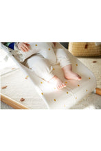 
                        
                          Load image into Gallery viewer, Childhome Evolux Bouncer Natural White 4
                        
                      