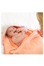 
                        
                          將圖片載入圖庫檢視器 Clevamama Bamboo Apron Baby Bath Towel Coral Lily The Lamb 4
                        
                      