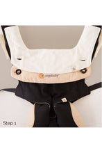 
                        
                          Load image into Gallery viewer, Ergobaby 360 Teething Pad Bib Natural 2
                        
                      