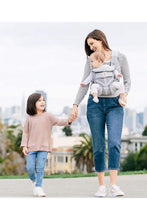 
                        
                          將圖片載入圖庫檢視器 Ergobaby Omni 360 Baby Carrier All In One Cool Air Mesh Pearl Grey 6
                        
                      