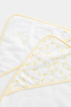 
                        
                          Load image into Gallery viewer, Mothercare Giraffe Cuddle And Dry Hooded Towels - 3 Pack
                        
                      