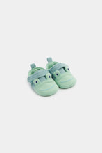 
                        
                          Load image into Gallery viewer, Mothercare Green Frog Baby Shoes
                        
                      