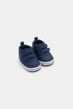 
                        
                          將圖片載入圖庫檢視器 Mothercare Navy Star Pram Trainers
                        
                      