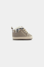 
                        
                          Load image into Gallery viewer, Mothercare Brown Pram Boots
                        
                      