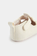 
                        
                          Load image into Gallery viewer, Mothercare White Leather Pram Shoes
                        
                      