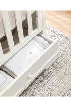 
                        
                          Load image into Gallery viewer, Mamas &amp; Papas Oxford Cot Bed Pure White 6
                        
                      