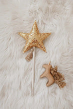 
                        
                          Load image into Gallery viewer, Moi Mili Gold Sequins Crown and Wand Magic Set 4
                        
                      