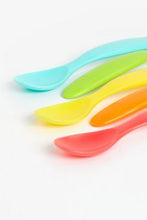 
                        
                          Load image into Gallery viewer, Mothercare Essential Spoons 5 Pack 2
                        
                      